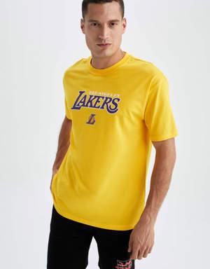 Defacto Fit NBA Los Angeles Lakers Boxy Fit Tişört. 3 Defacto Fit NBA Los Angeles Lakers Boxy Fit Tişört. 3
