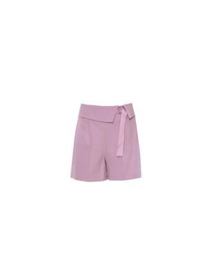 Metal Accessory Pleated Shorts