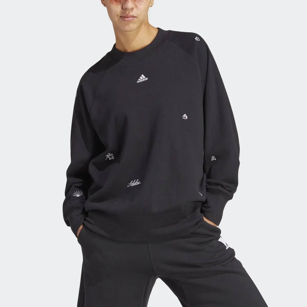 Adidas Sweat-shirt ras-du-cou oversize avec graphismes inspirés de la lithothérapie. 1