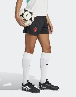 Adidas Manchester United Tiro 23 Training Shorts. 3 Adidas Manchester United Tiro 23 Training Shorts. 3