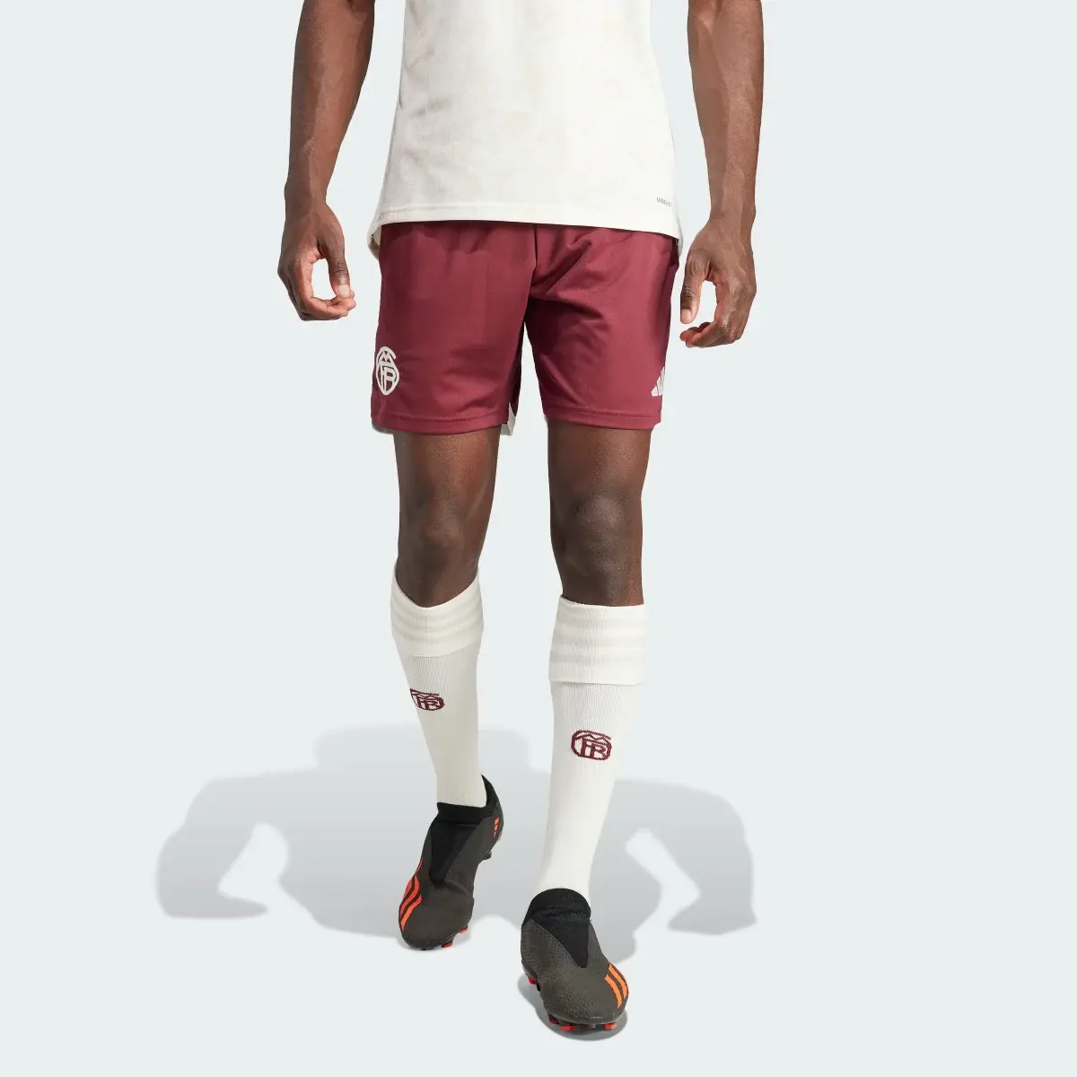 Adidas FC BAYERN MÜNCHEN 2023/2024 AUSWEICHSHORTS. 1