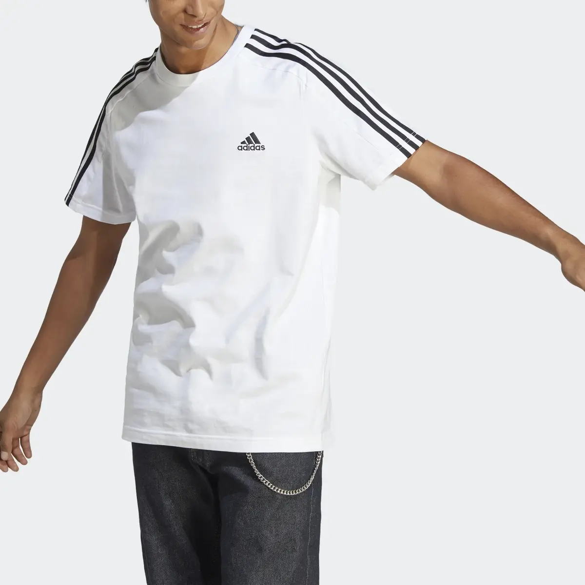 Adidas T-shirt em Jersey Simples 3-Stripes Essentials. 1