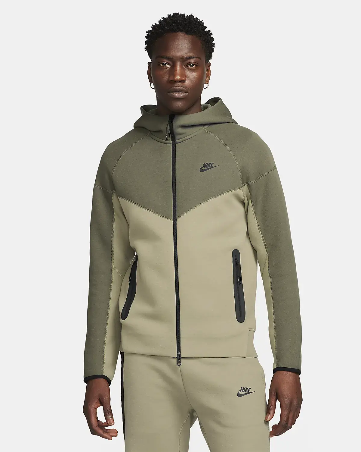 Nike Sportswear Tech Fleece Windrunner. 1