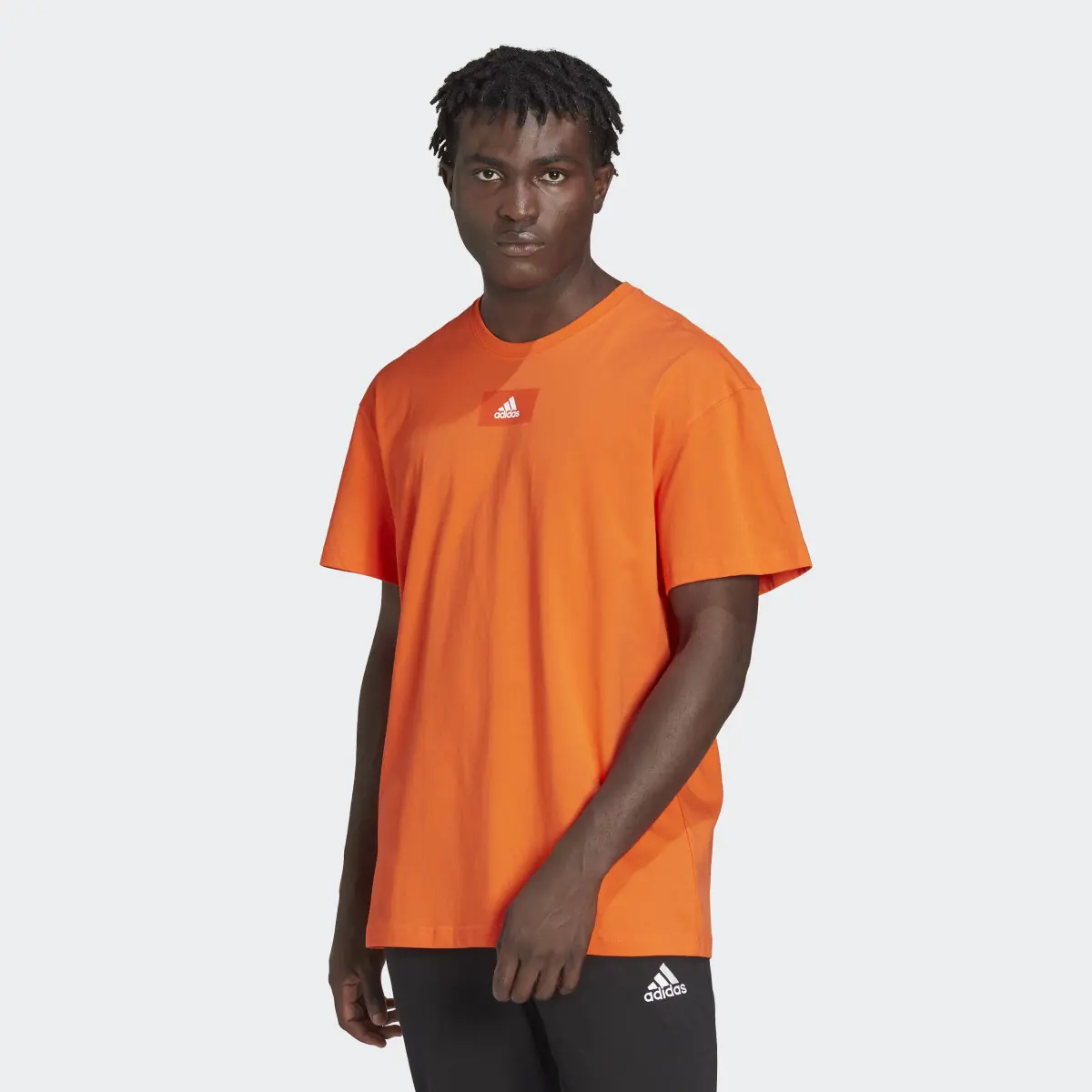 Adidas Playera Essentials FeelVivid Hombro Caído. 2