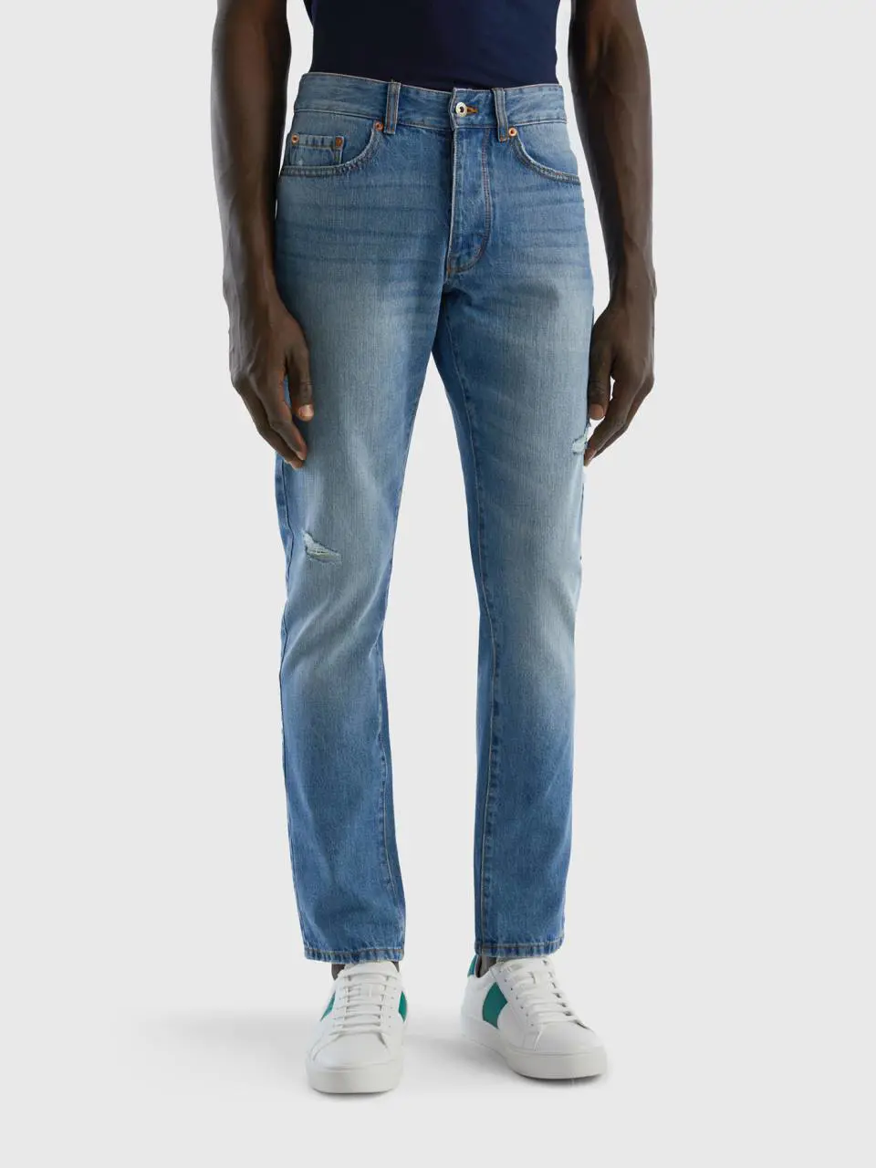 Benetton jeans in 100% cotton with tears. 1