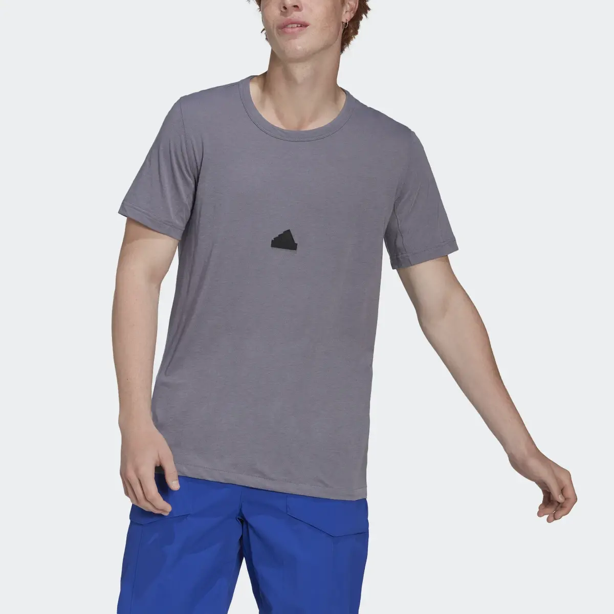 Adidas T-Shirt. 1
