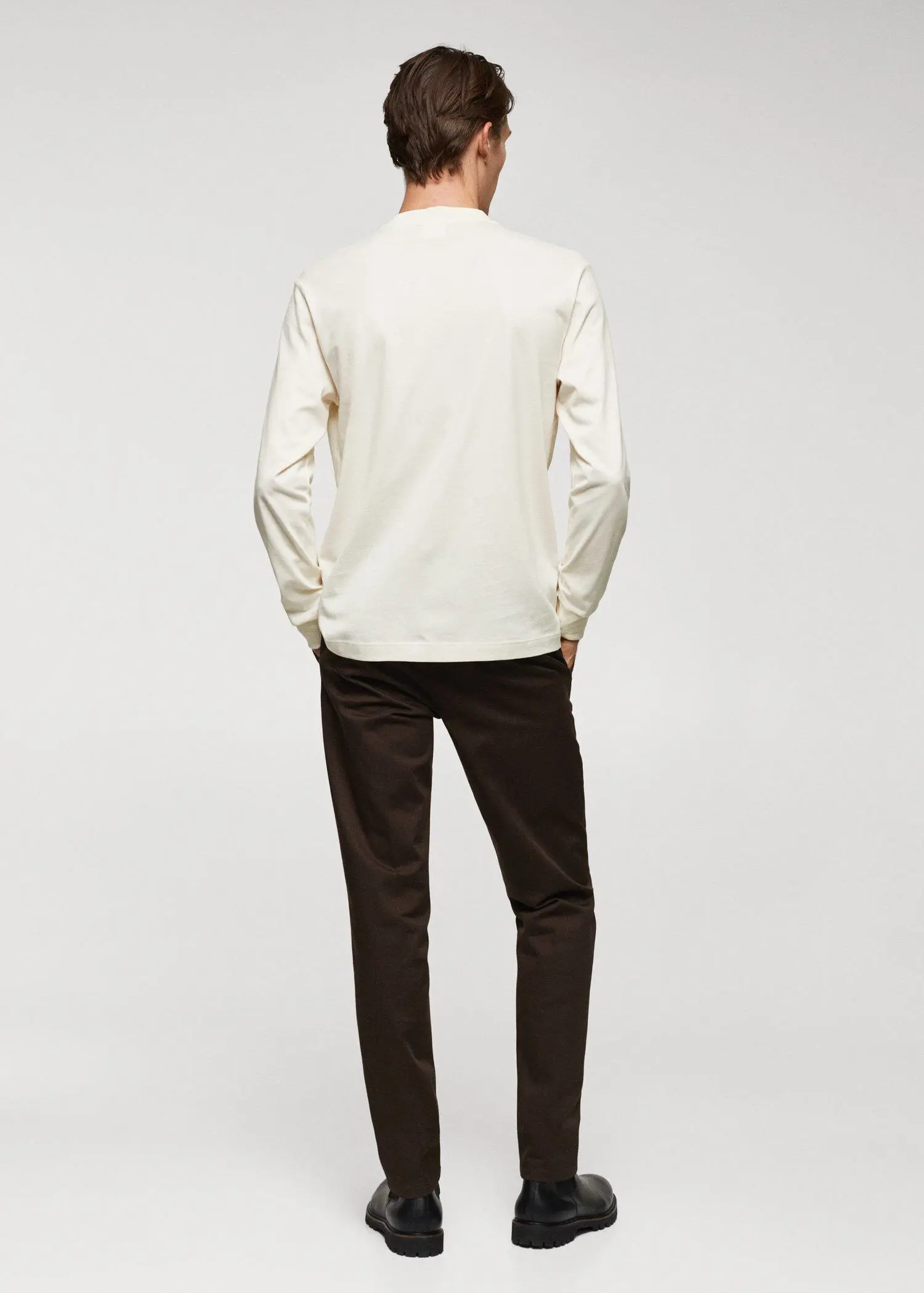 Mango Long-sleeved t-shirt with pocket. 3