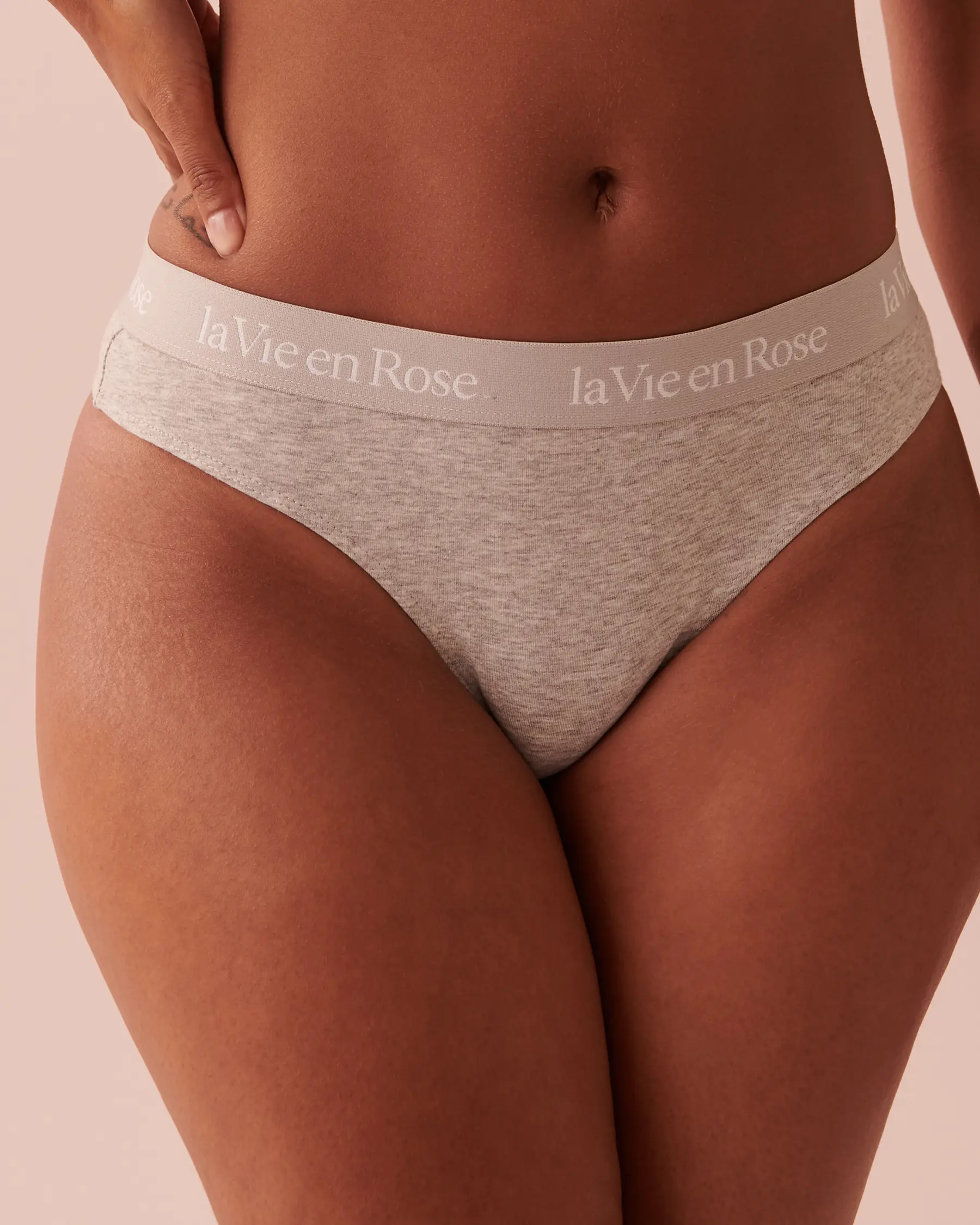 La Vie en Rose Cotton and Logo Elastic Band Thong Panty. 1