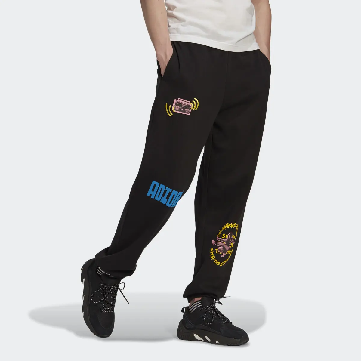 Adidas Graphics Unite Sweat Pants. 3