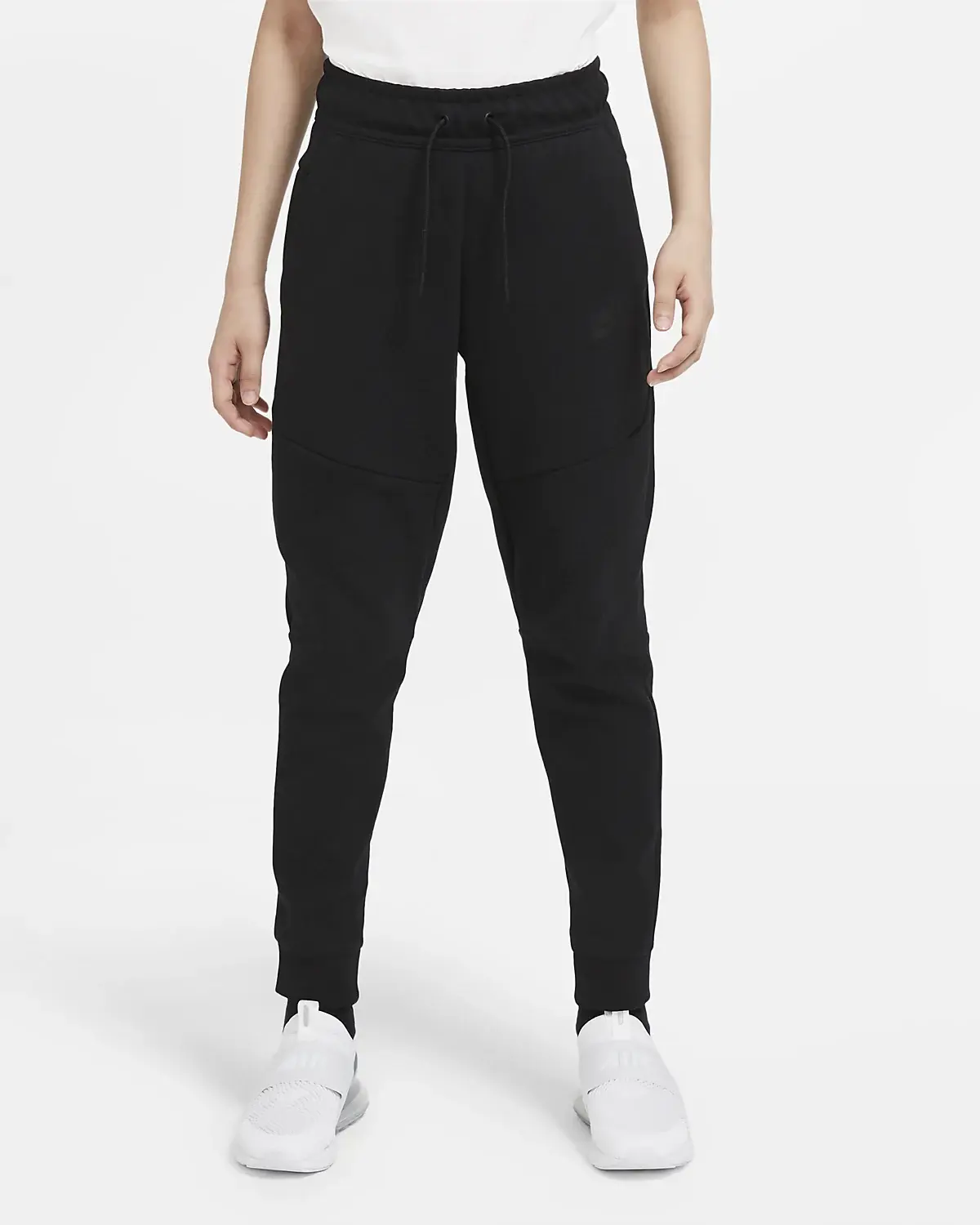 Nike Sportswear Tech Fleece. 1