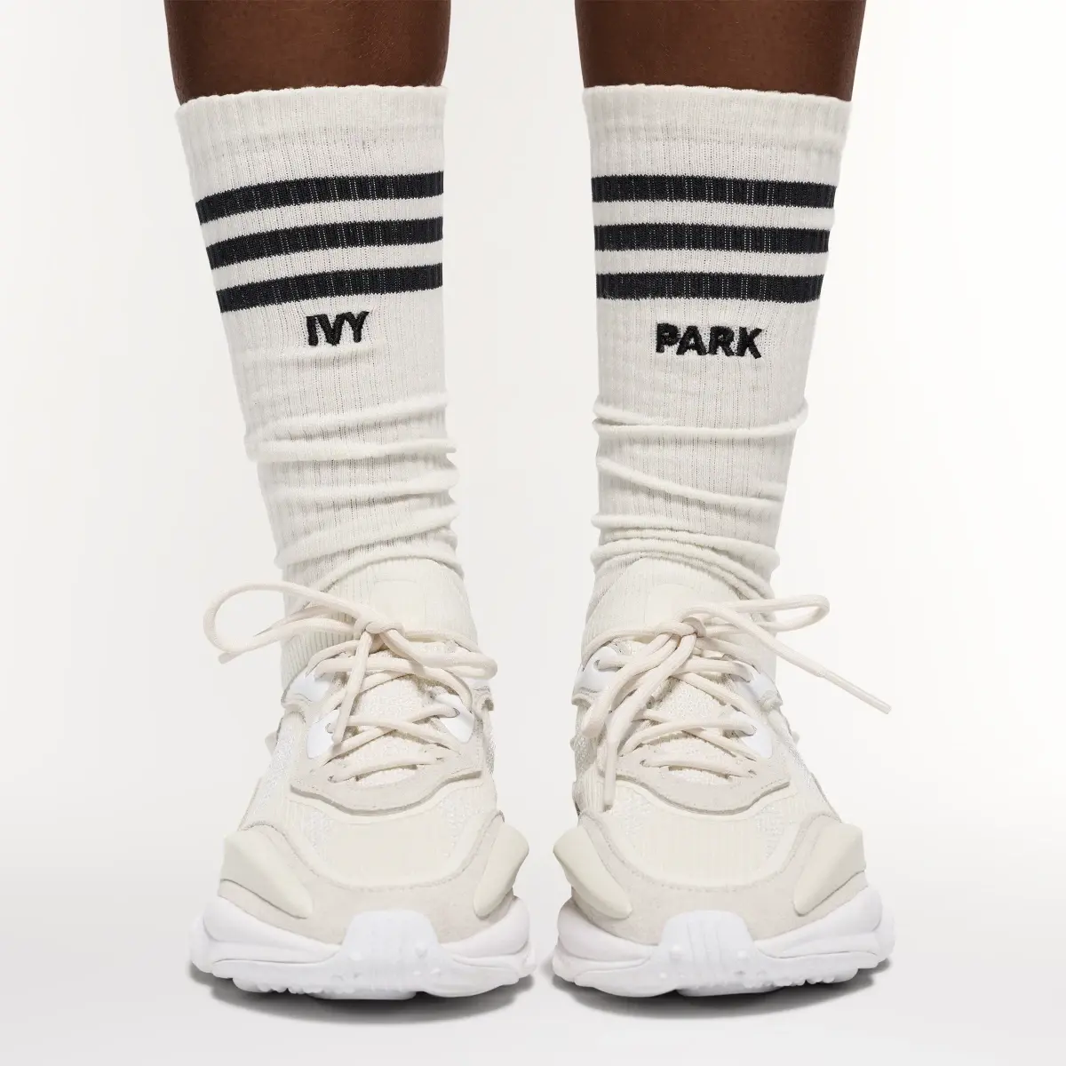 Adidas IVY PARK OZWEEGO KNITTED. 3