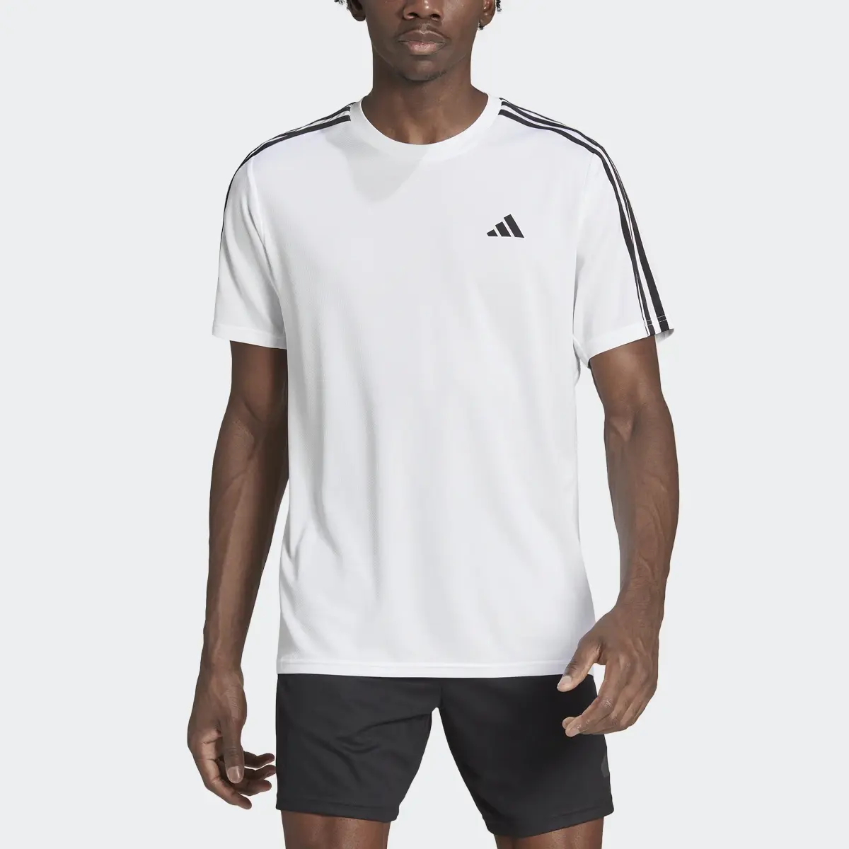 Adidas T-shirt da allenamento Train Essentials 3-Stripes. 1