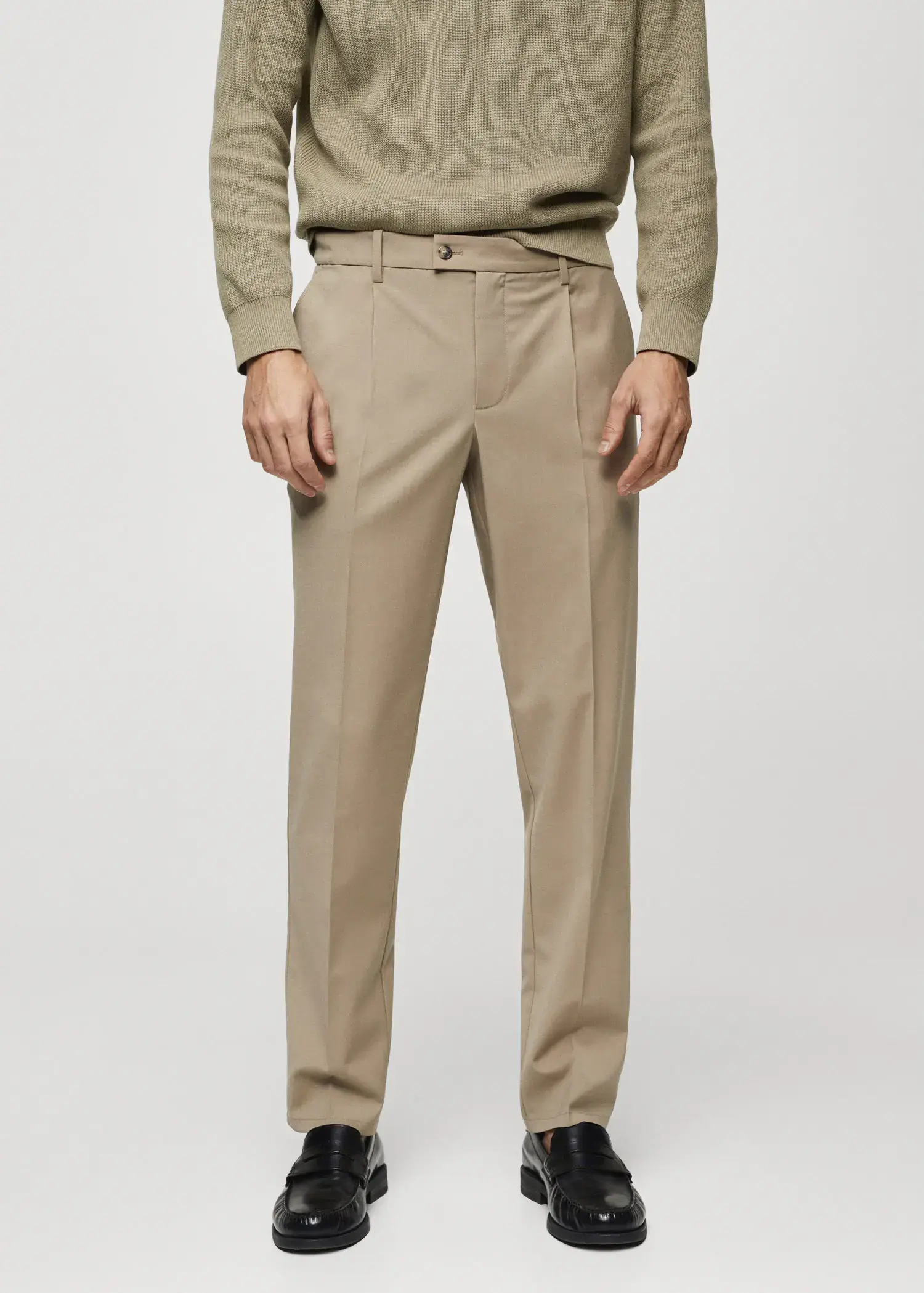 Mango Cold wool trousers with pleat detail. 2