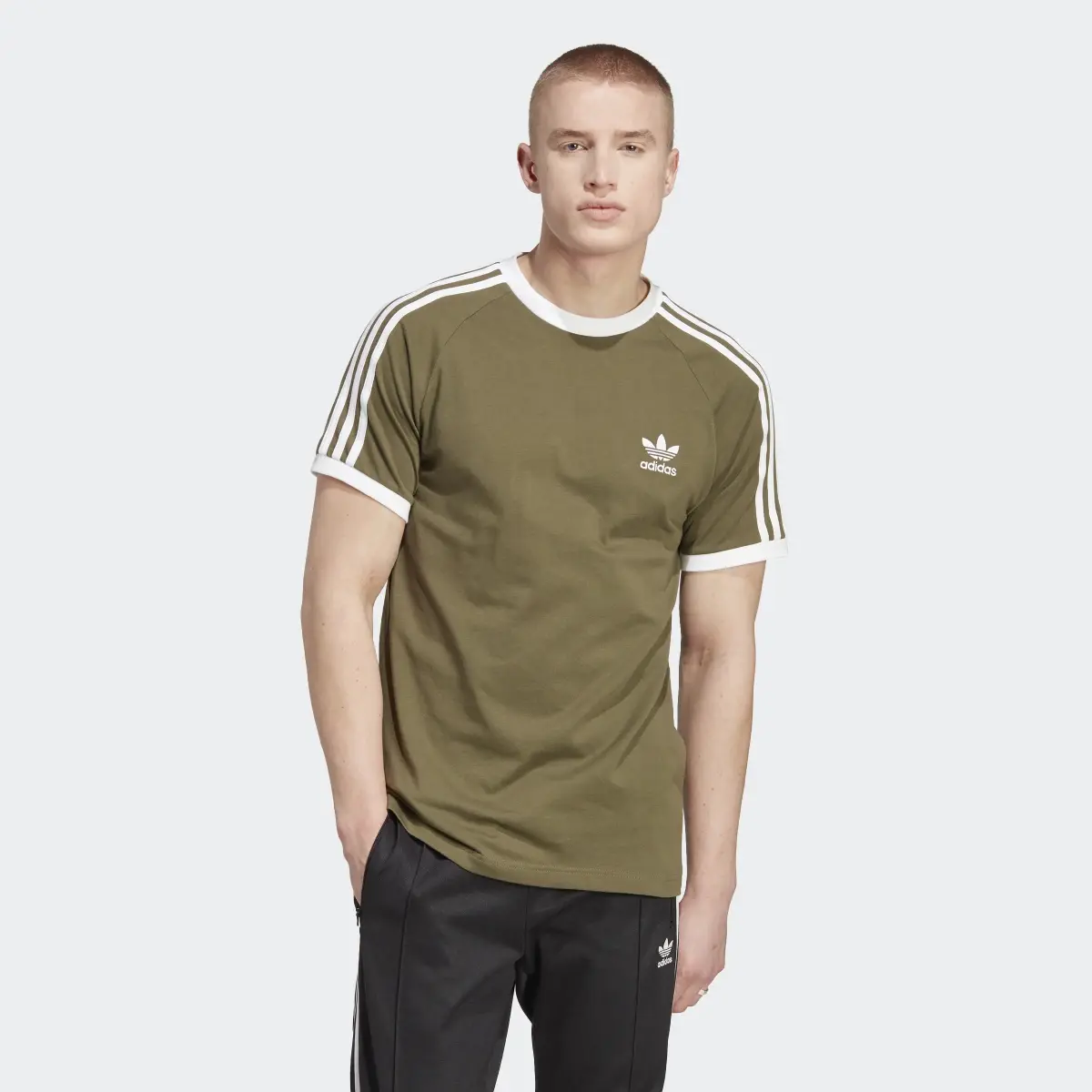 Adidas Adicolor Classics 3-Stripes Tee. 2