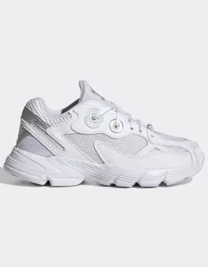 Adidas Astir Shoes. 2 Adidas Astir Shoes. 2