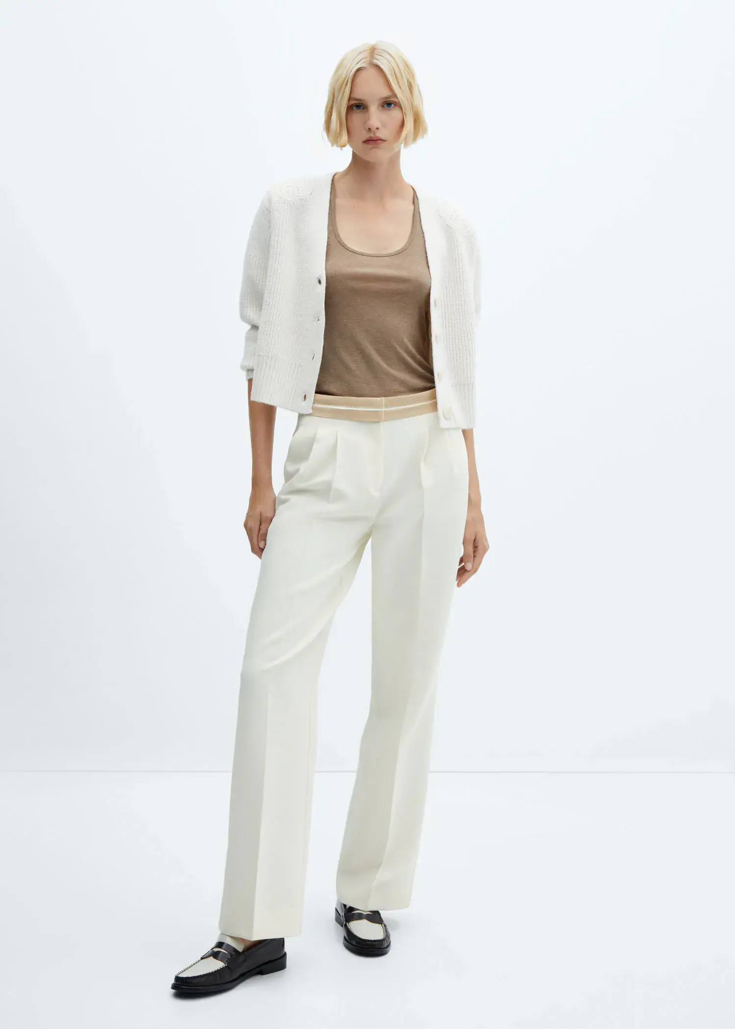 Mango Pleated trousers with turn-up waist . 1