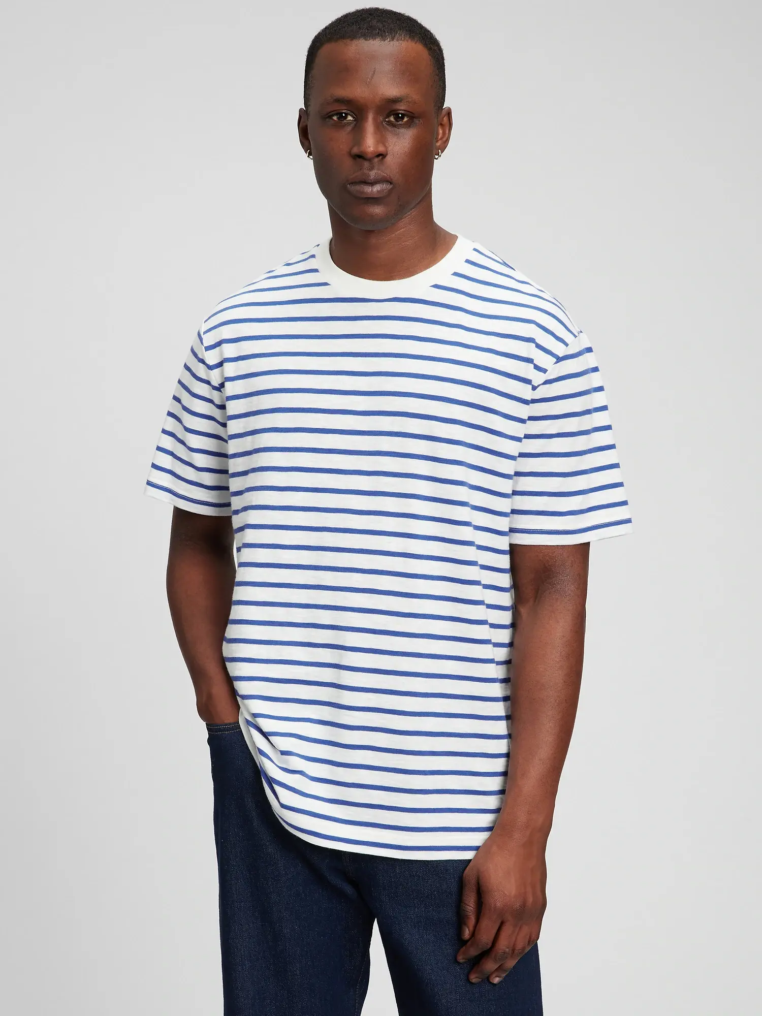 Gap Classic Fit Slub Pocket T-Shirt blue. 1