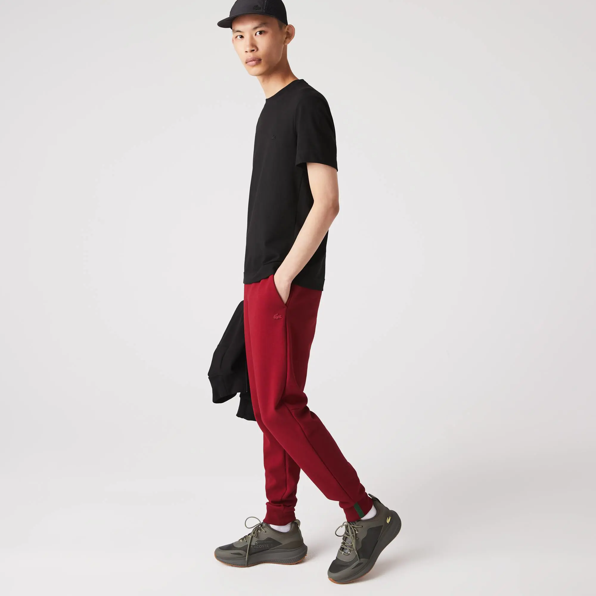 Lacoste Pantalón deportivo para hombre slim fit en mezcla de algodón calefactable. 1 Lacoste Pantalón deportivo para hombre slim fit en mezcla de algodón calefactable. 1