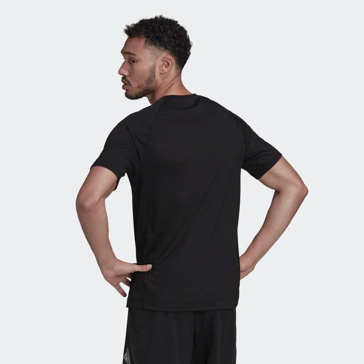 Adidas T-shirt da allenamento Yoga. 3