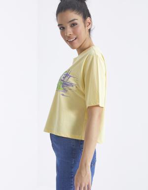 Sarı Renkli Yazı Baskılı O Yaka Kadın Oversize T-Shirt - 97212
