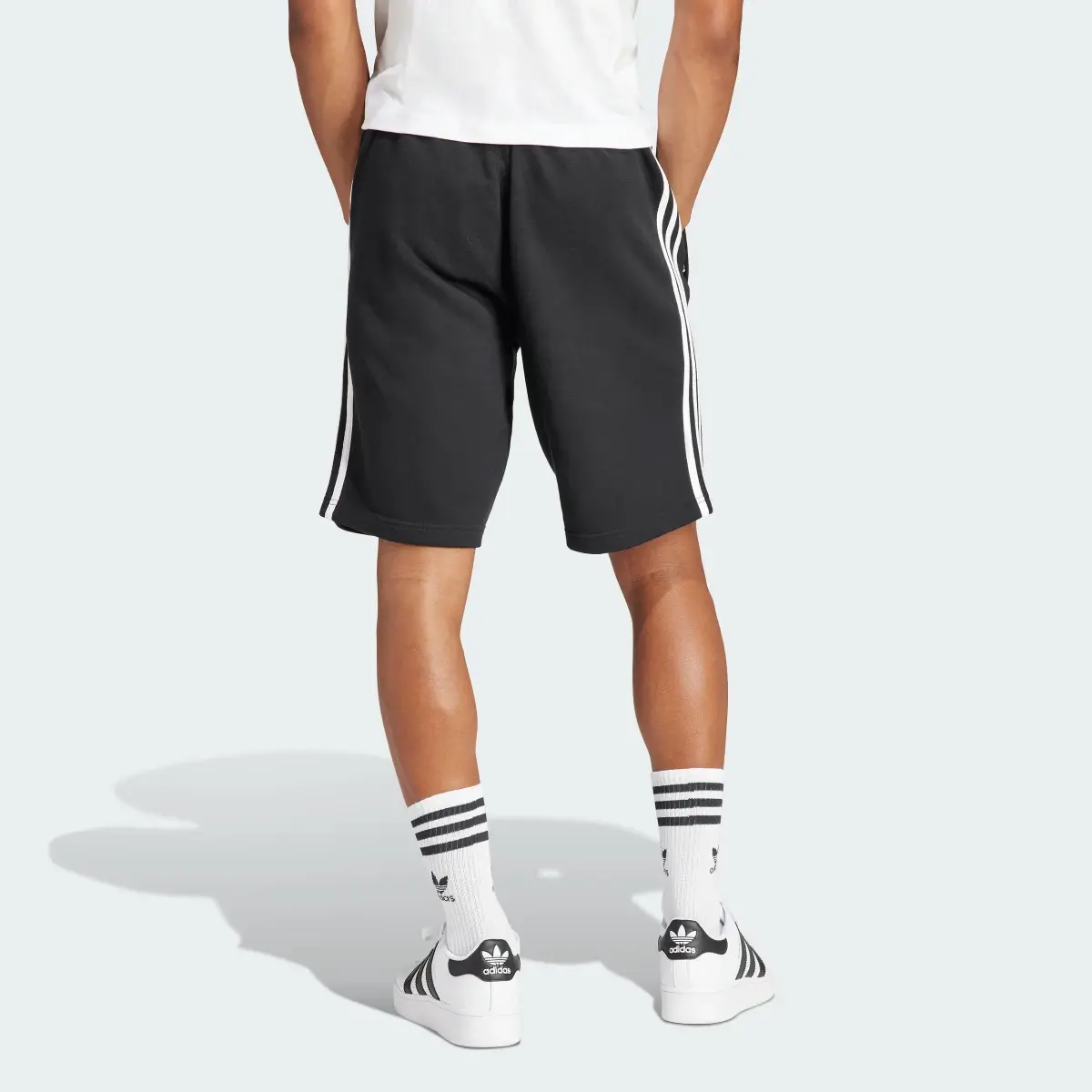 Adidas Short adicolor 3-Stripes. 2