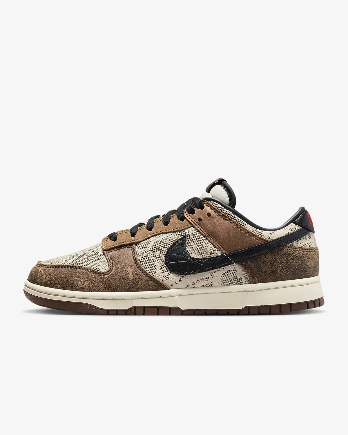 Nike Dunk Low Premium. 1