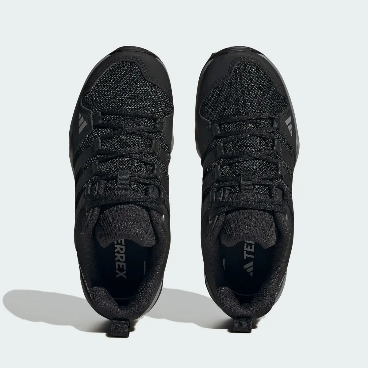 Adidas Terrex AX2R Yürüyüş Ayakkabısı. 3