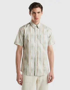 short sleeve patterned shirt