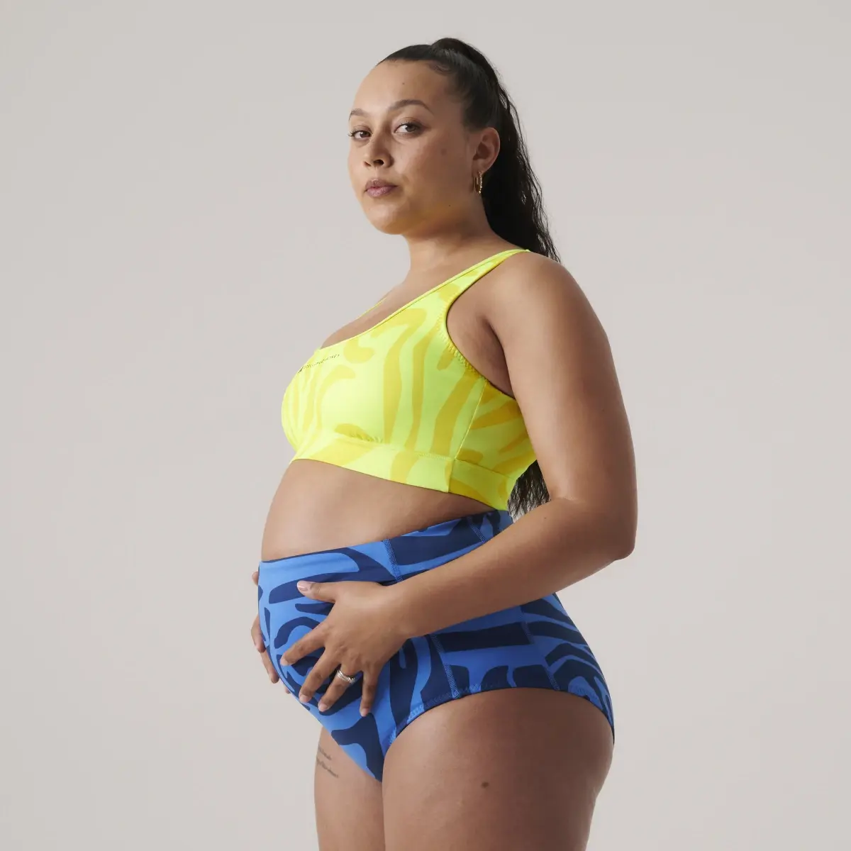 Adidas Haut de bikini de maternité adidas by Stella McCartney. 1