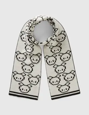 scarf with animal pattern