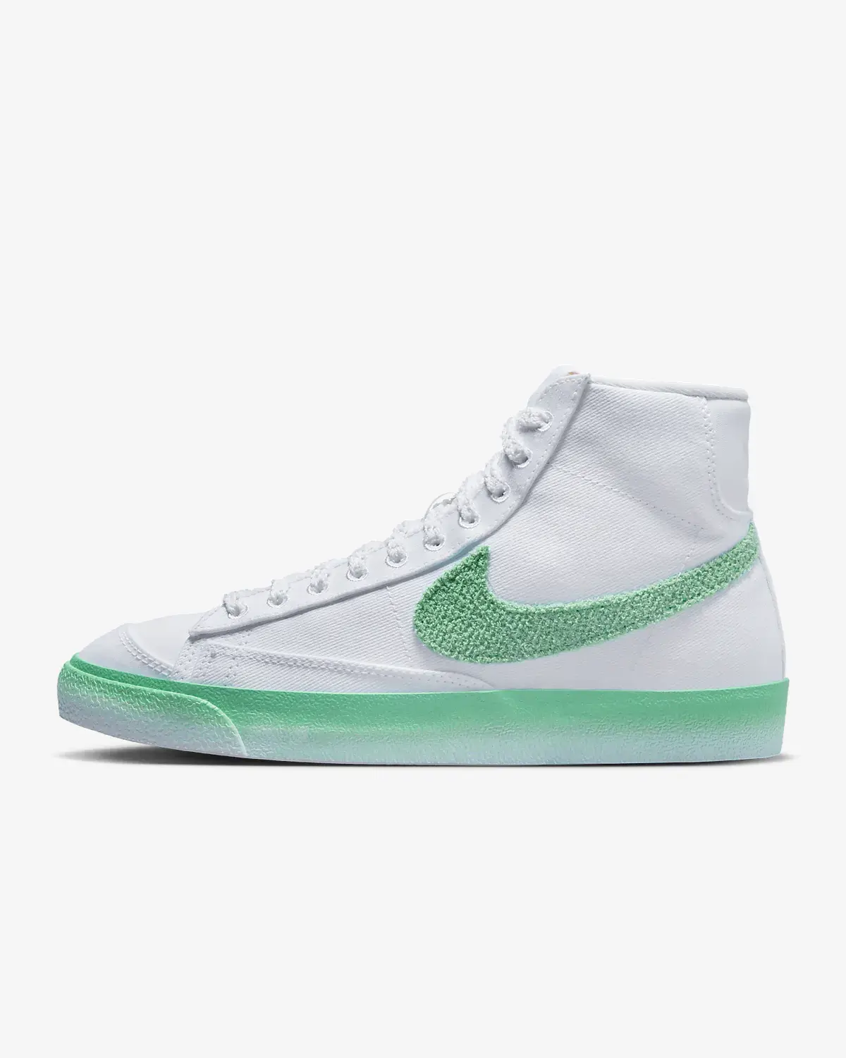 Nike Blazer Mid '77. 1