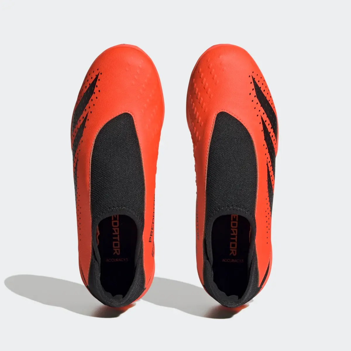 Adidas Zapatilla de fútbol Predator Accuracy.3 Laceless moqueta. 3