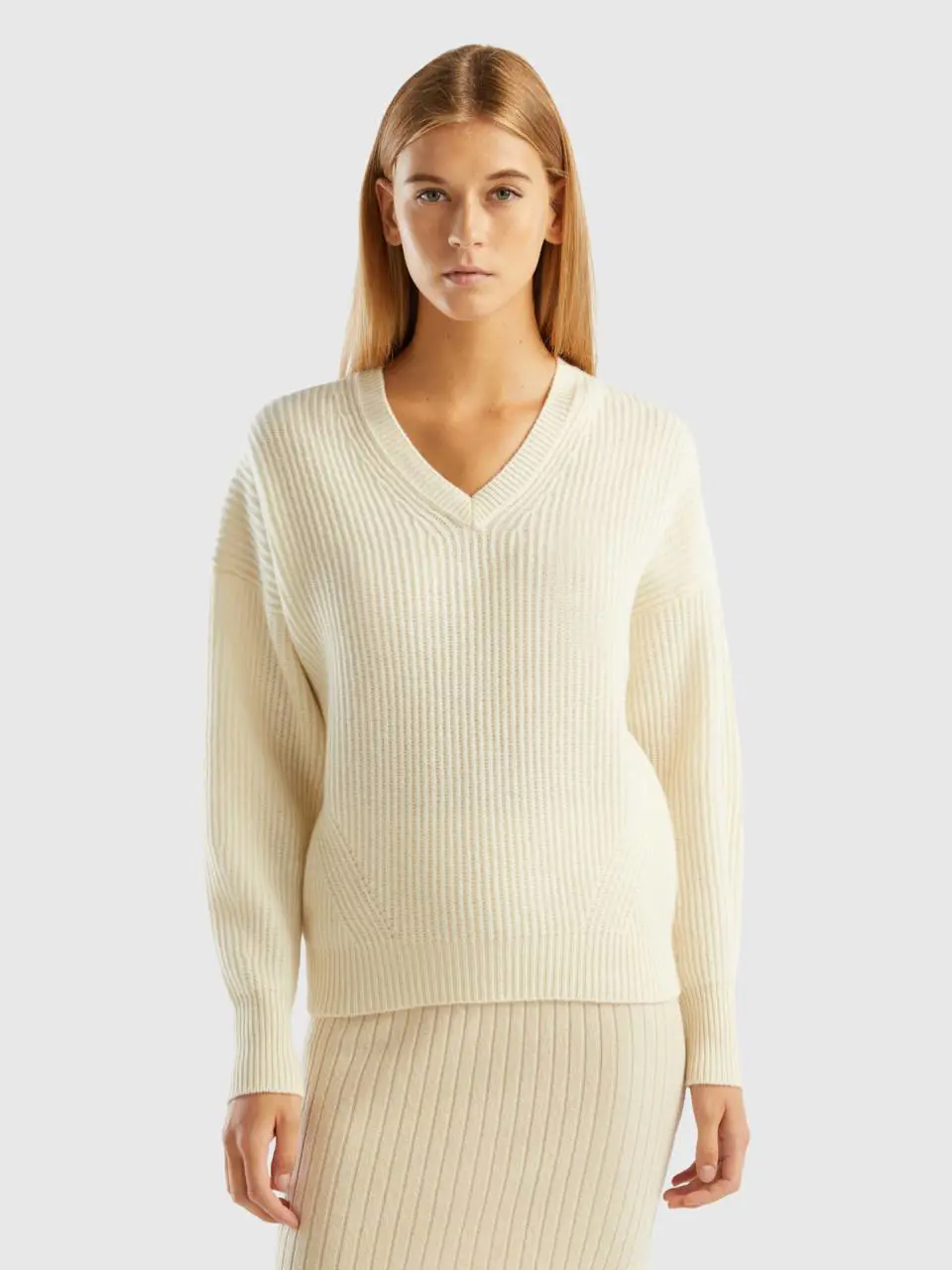 Benetton soft sweater with v-neck. 1