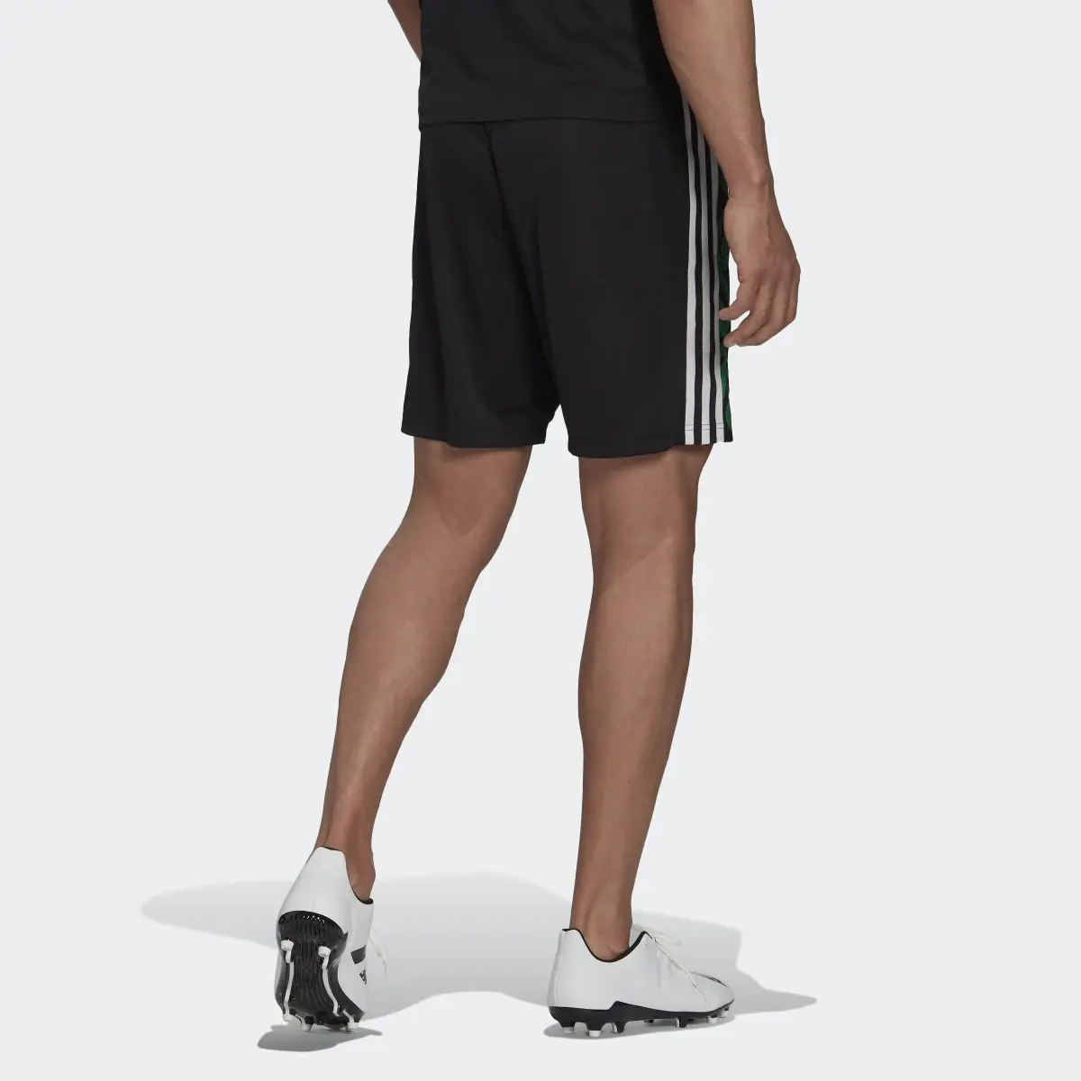 Adidas Maori All Blacks Rugby Gym Shorts. 3