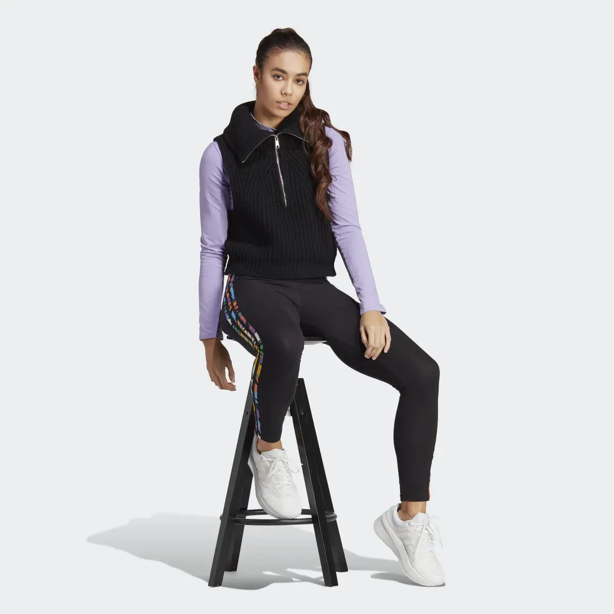 Adidas Mallas Essentials High-Waisted Single Jersey 3 bandas. 3