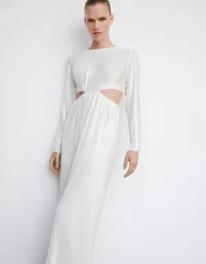 Pleated dress with slits
