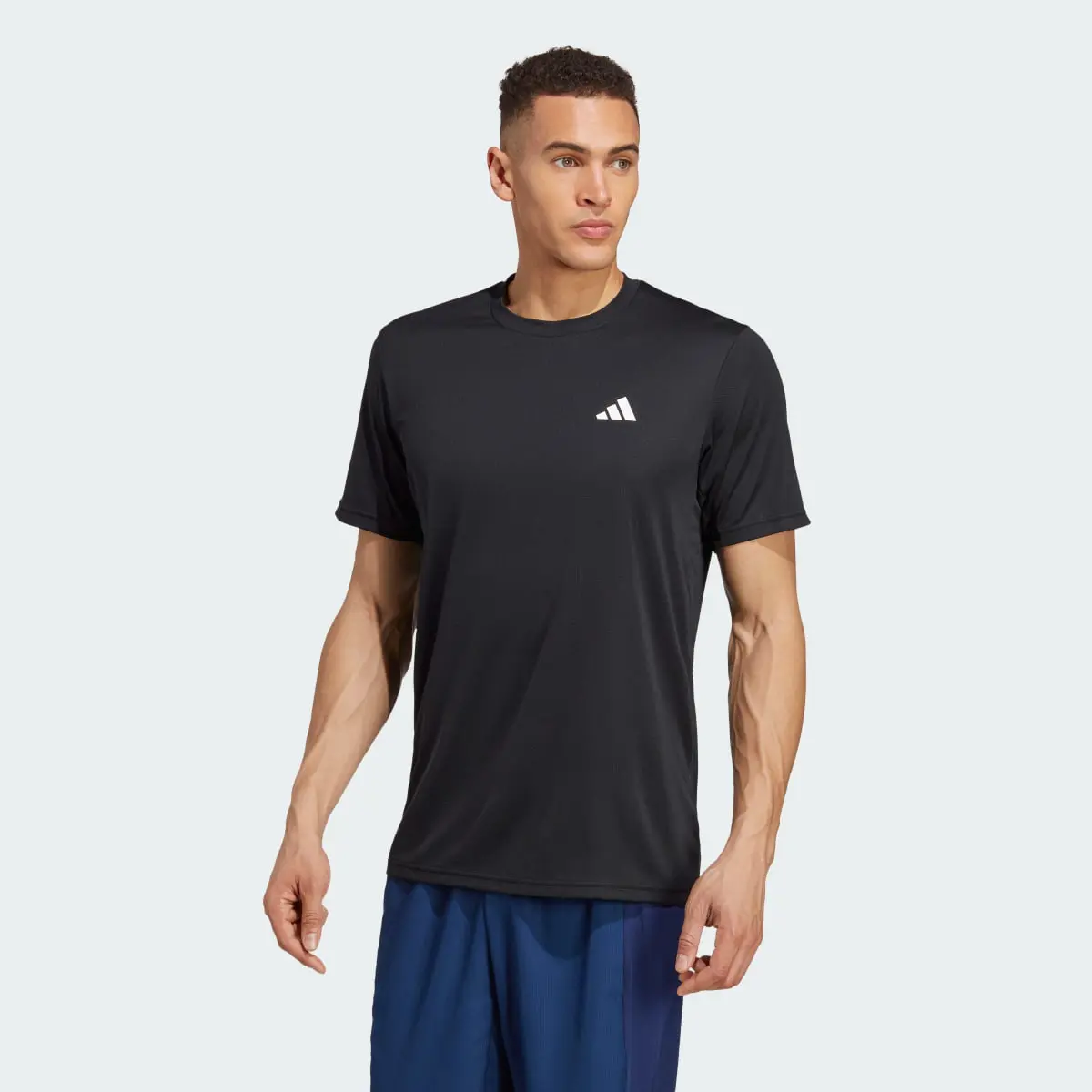 Adidas Playera de Entrenamiento Train Essentials. 2