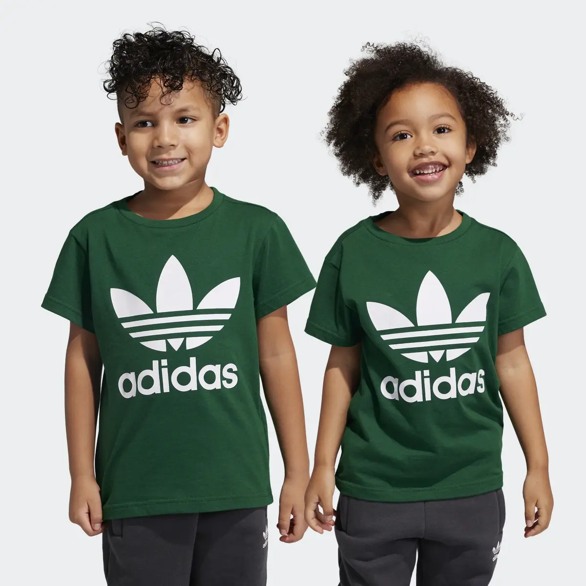 Adidas Adicolor Trefoil Tee. 1