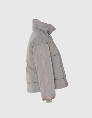 Back Embroidered Knitwear Tape Short Inflatable Gray Coat