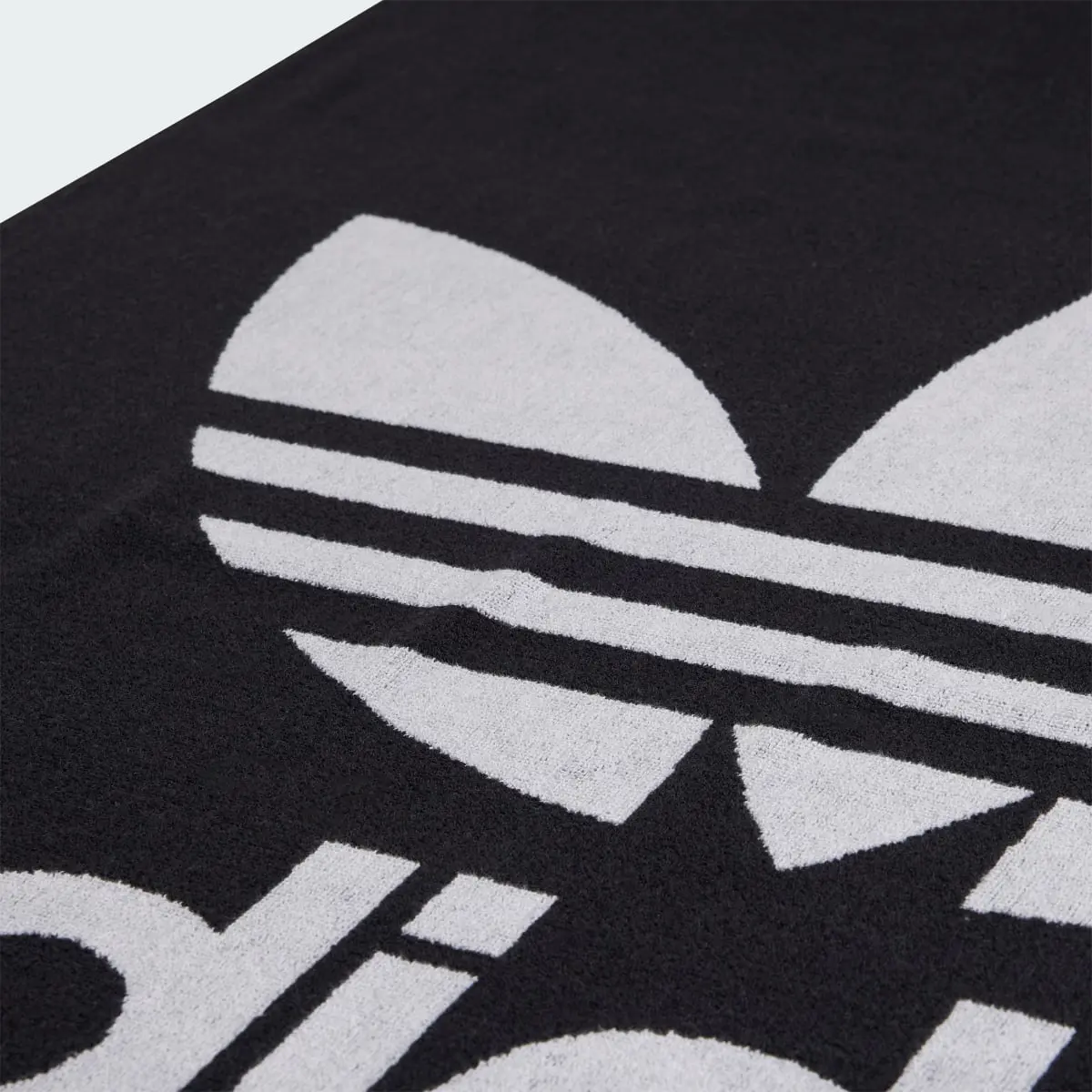 Adidas Originals Towel Extra-Large. 2