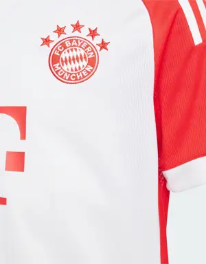 Adidas FC Bayern 23/24 İç Saha Forması. 3 Adidas FC Bayern 23/24 İç Saha Forması. 3