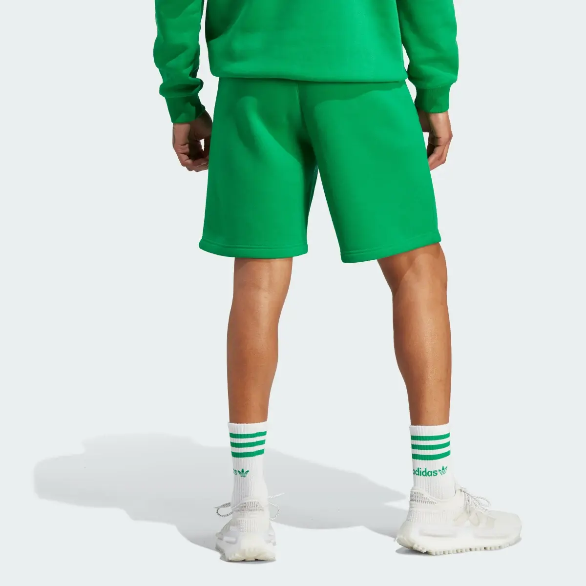 Adidas TREFOIL ESSENTIALS SHORTS. 2