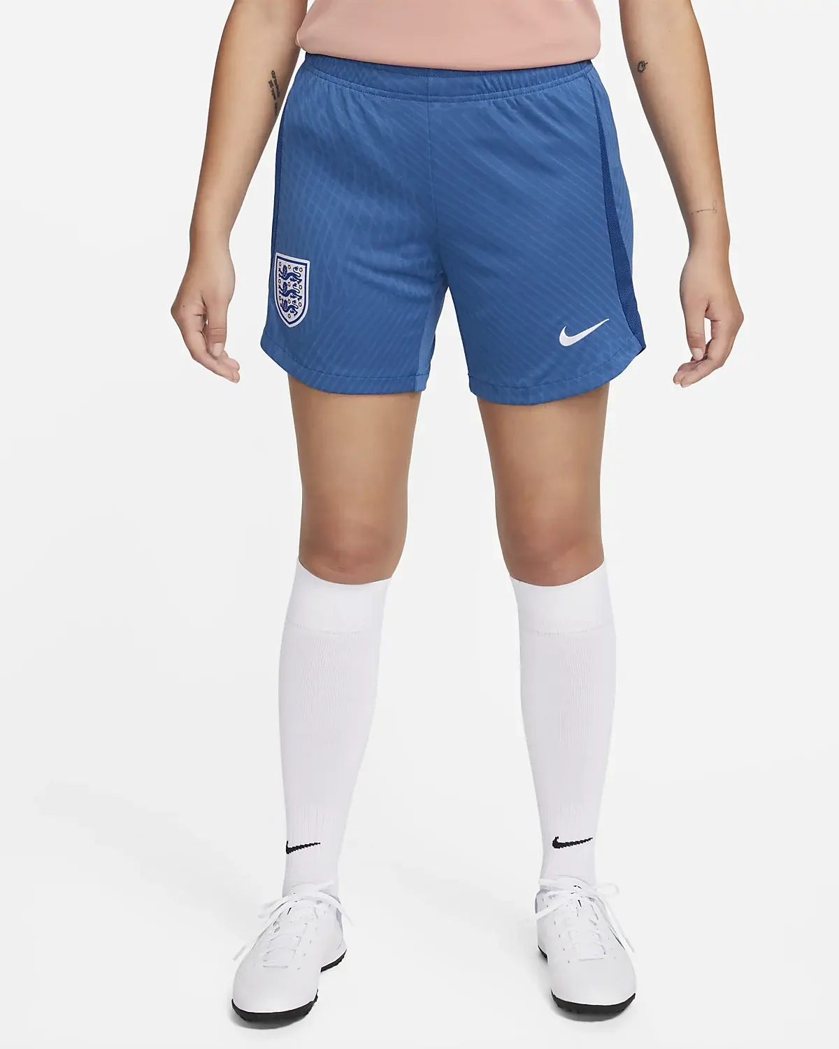 Nike Anglia Strike. 1