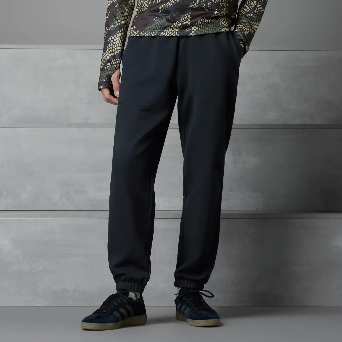 Adidas Pantaloni da allenamento Arsenal FC x Maharishi. 1