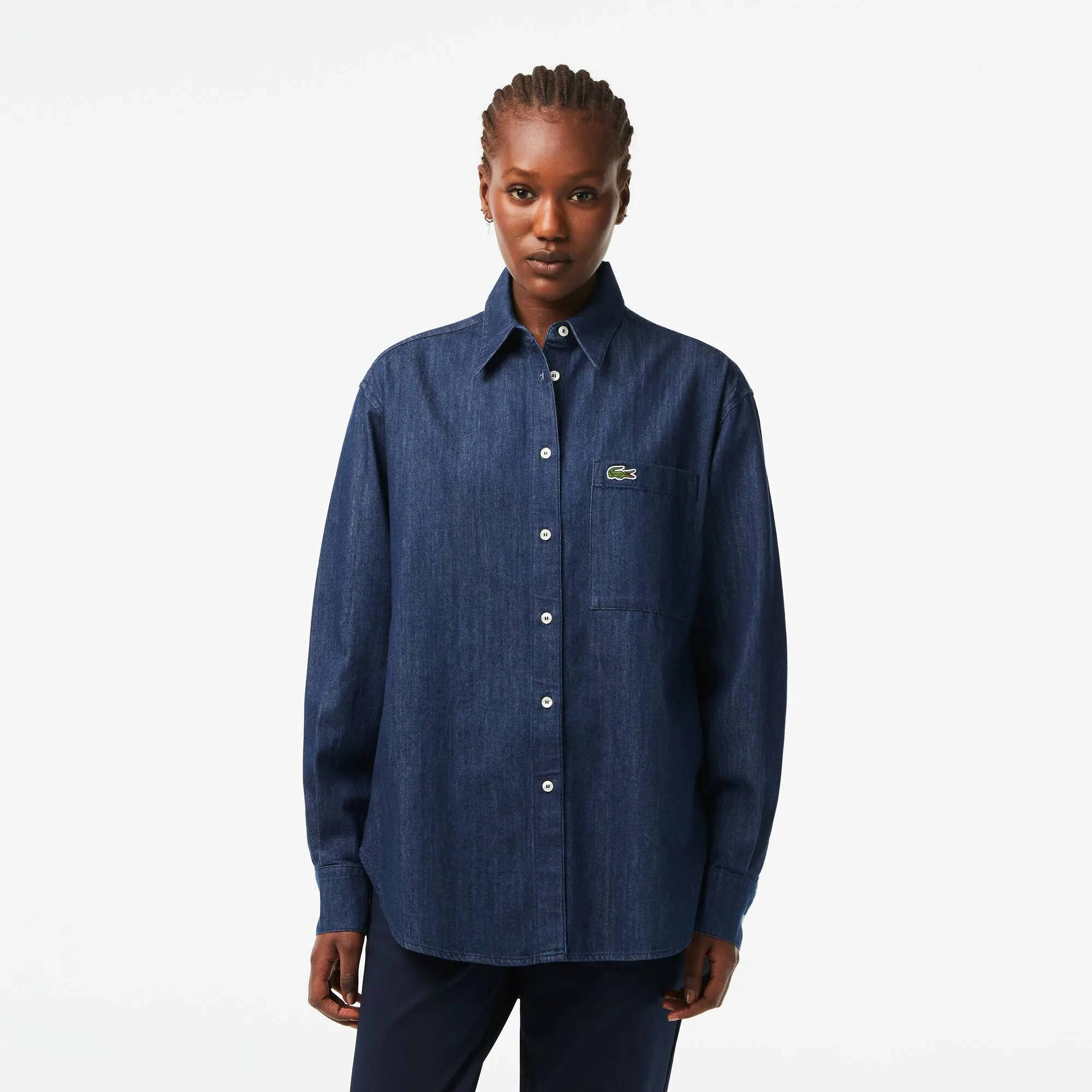 Lacoste Chemise femme Lacoste oversize avec poche en denim de coton. 1