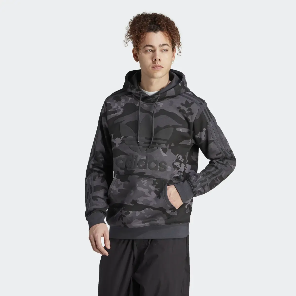 Adidas Graphics Camo Hoodie. 2