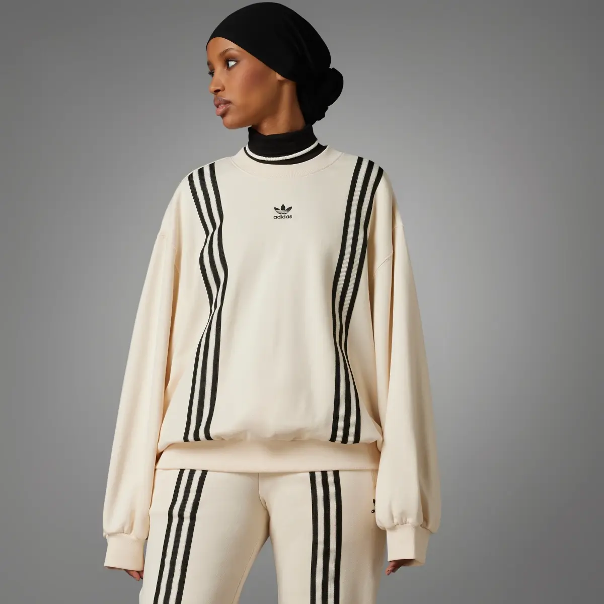 Adidas Adicolor 70s 3-Stripes Sweatshirt. 3