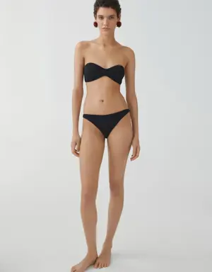 Klassischer Bikini-Slip mit Textur