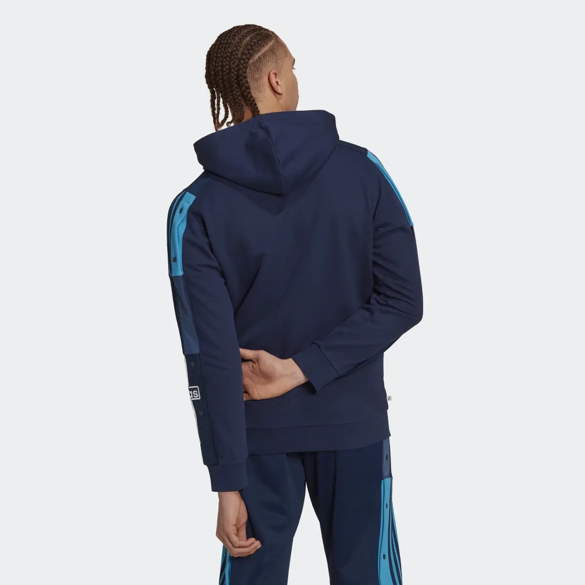 Adidas Adicolor Hoodie. 3