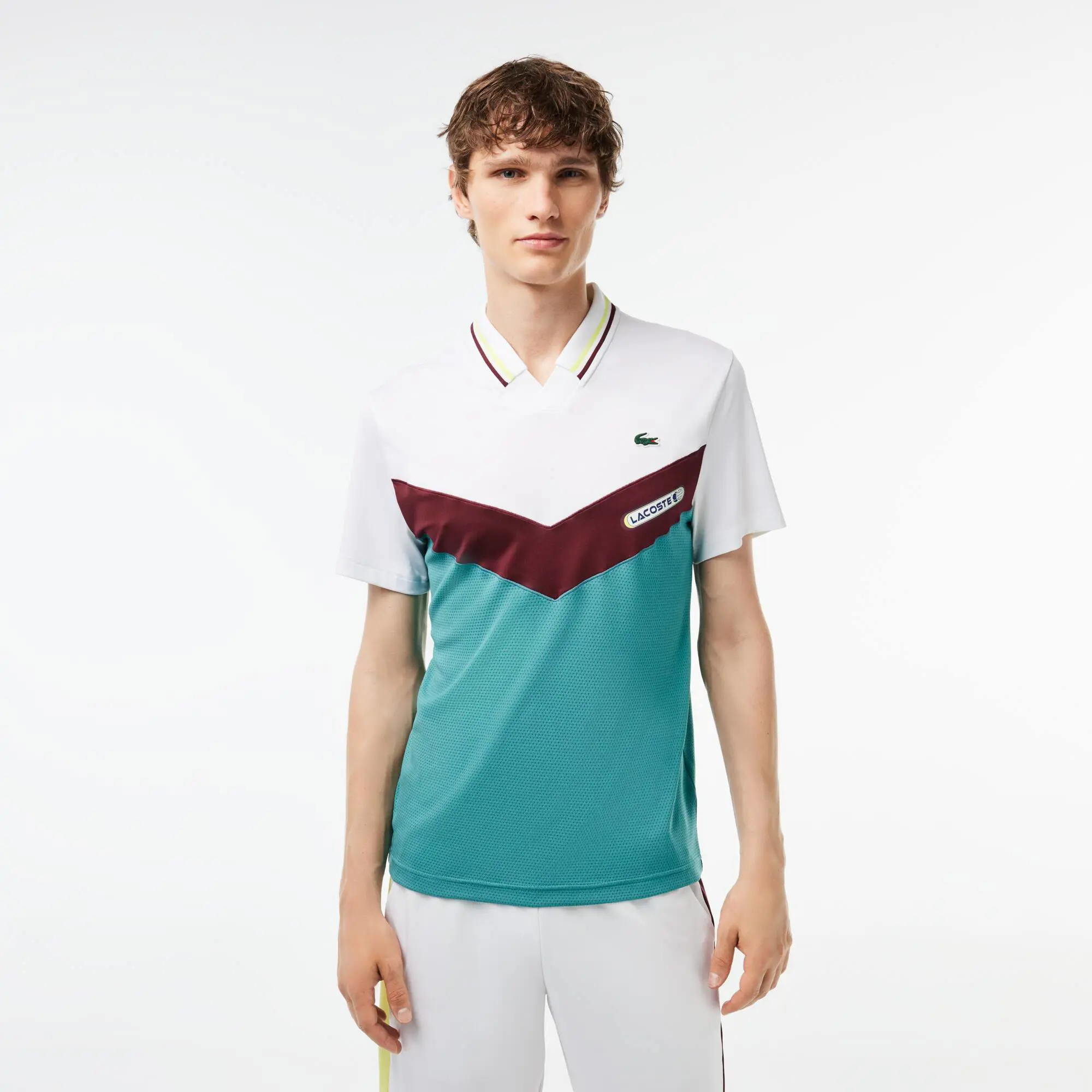 Lacoste Slim Fit Lacoste Tennis x Daniil Medvedev Seamless Effect Polo Shirt. 1